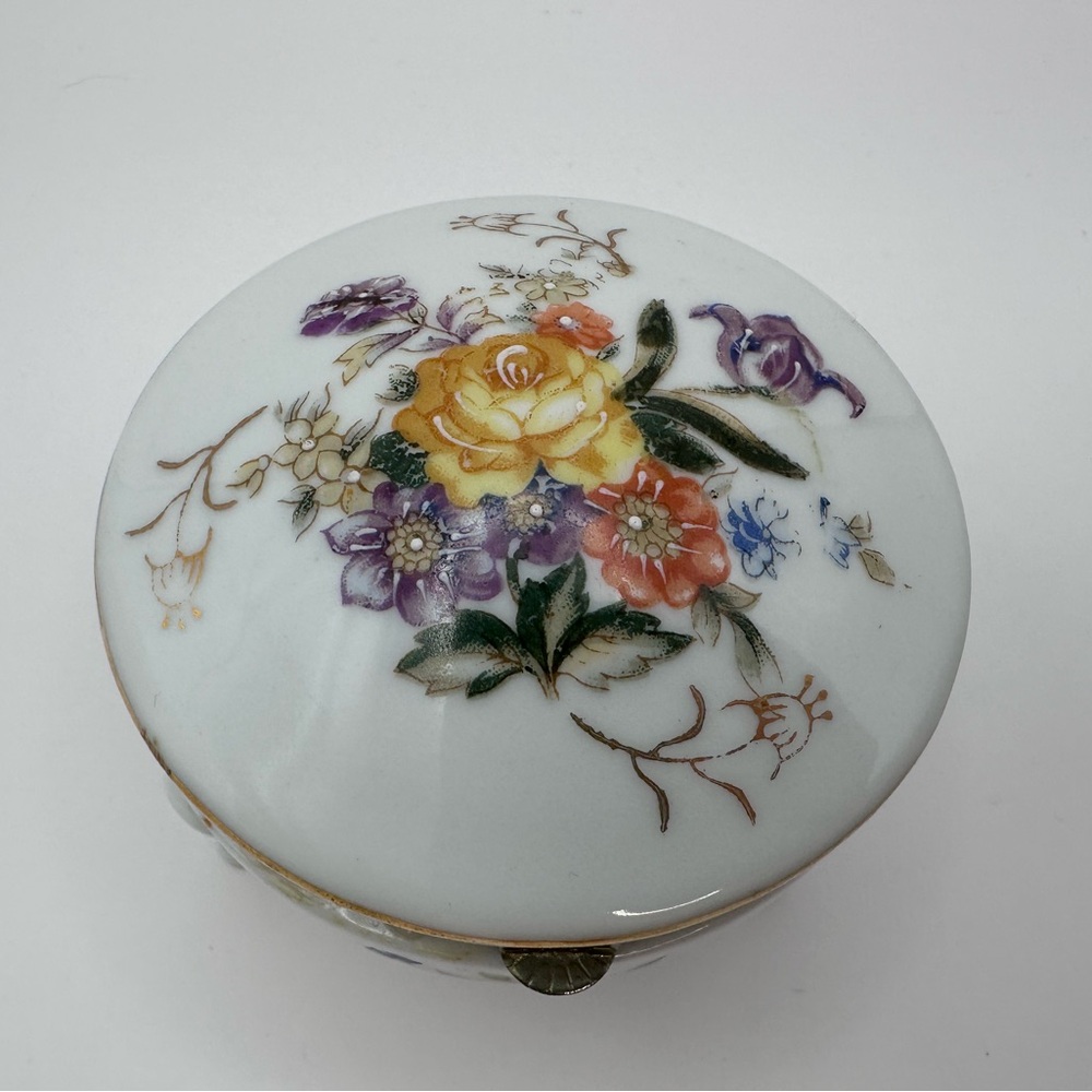 Vintage Lefton China Japan Floral Hinged Trinket Box Gold Trim - Picture 3 of 7
